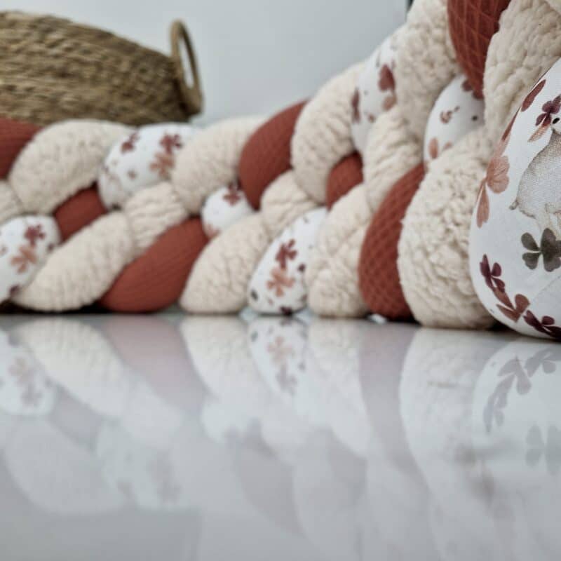 Tresse de lit – Brebis paprika – Tour de lit bébé 4 brins