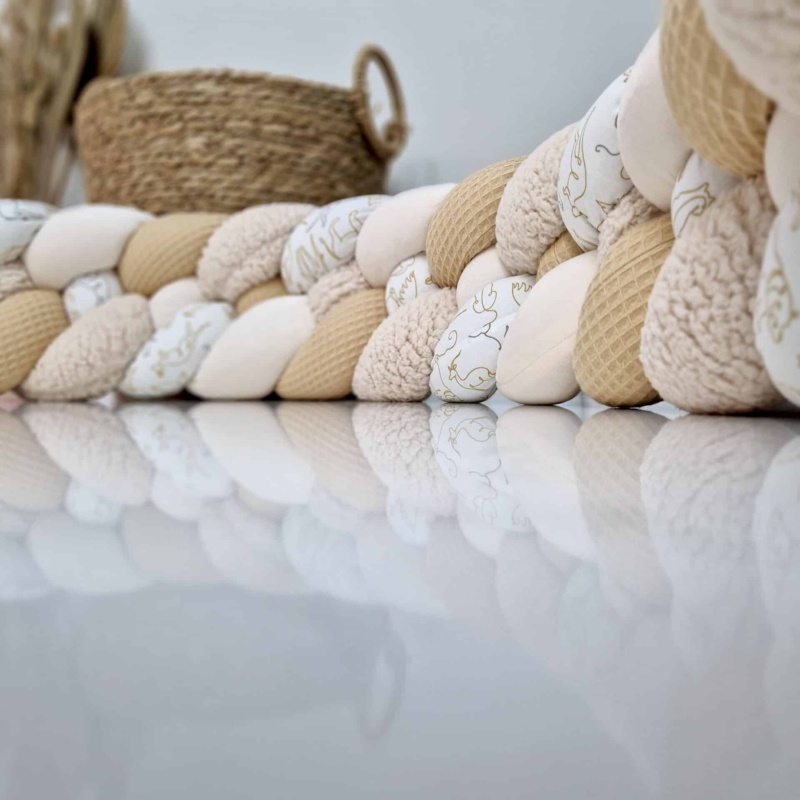 Tresse de lit cabane – Miel et savane – Tour de lit bébé 4 brins