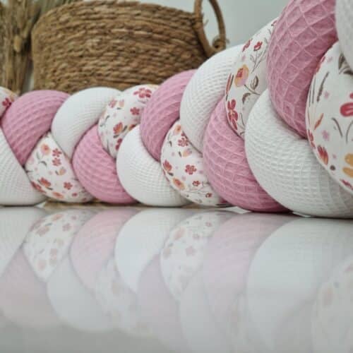Tresse rose fleurie
