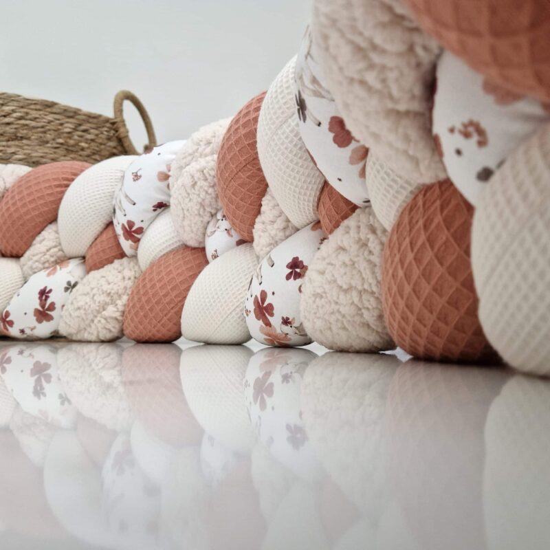 Tresse de lit – Brebis marsala 4 brins  – Tour de lit tressé 4 brins