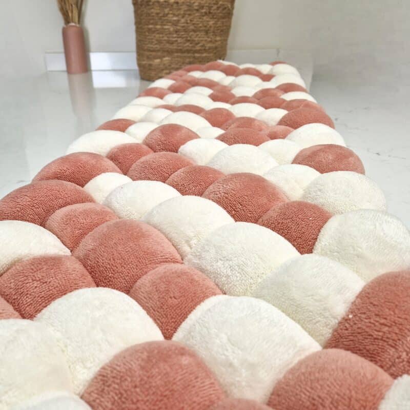 Tapis tressé doudou marsala et écru – Plusieurs tailles – Matelas tressé