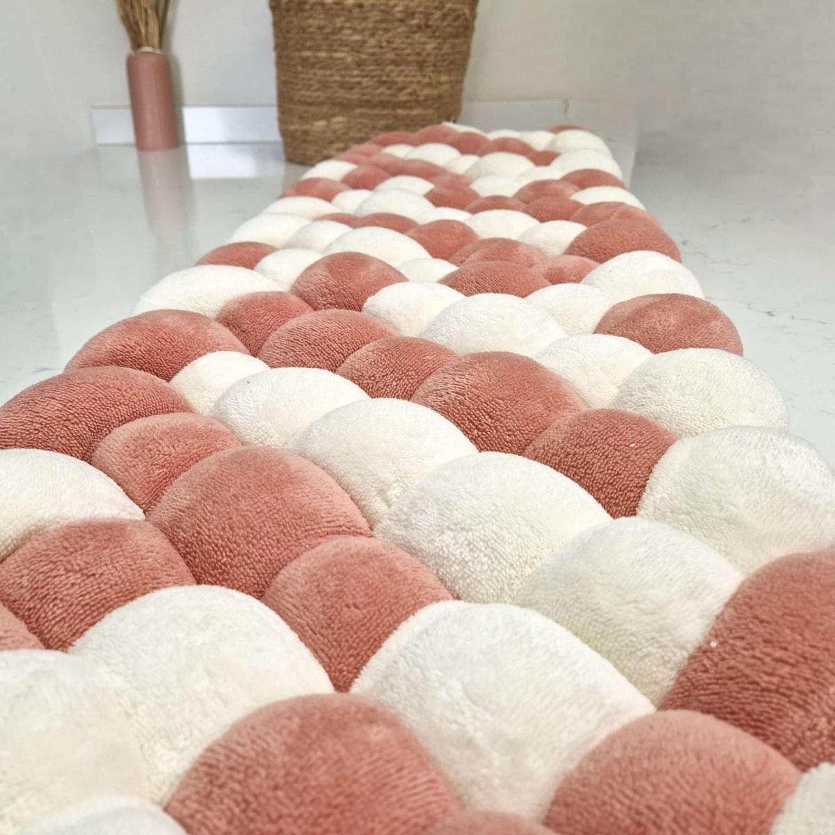 Tapis tressé doudou marsala et écru – Plusieurs tailles – Matelas tressé