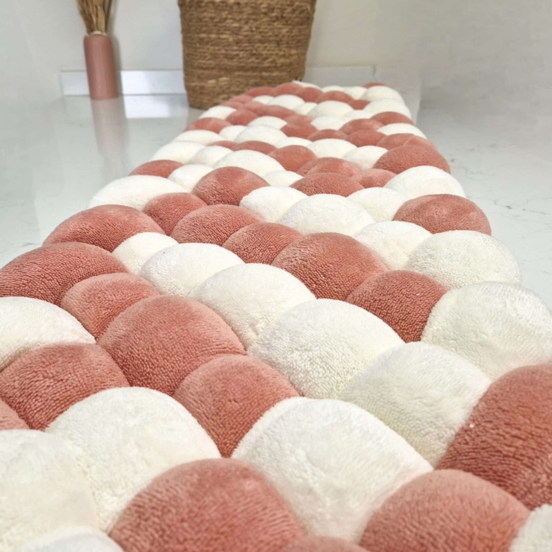 Tapis tressé doudou marsala et écru – Plusieurs tailles – Matelas tressé
