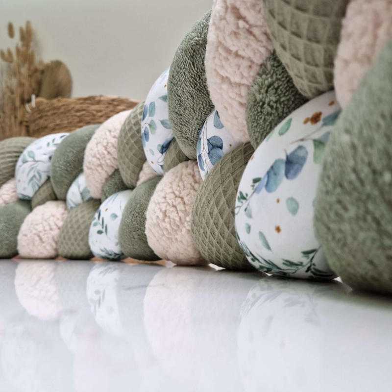 Tresse de lit – Kaki, romarin et Florence – Tour de lit bébé 4 brins