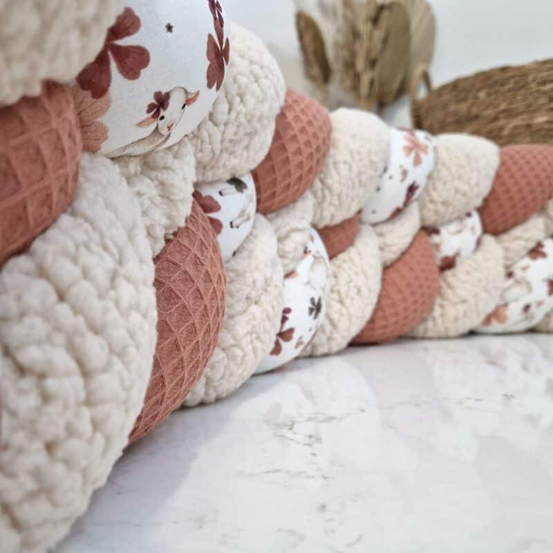 Tresse de lit 4 brins – Brebis marsala 2 – Tour de lit tressé