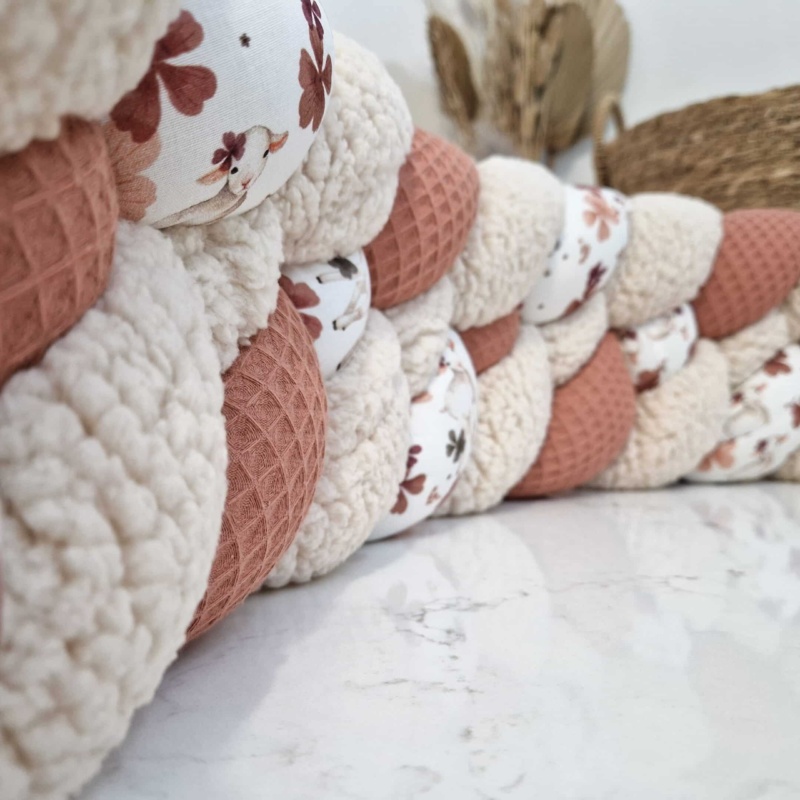 Tresse de lit 4 brins – Brebis marsala 2 – Tour de lit tressé