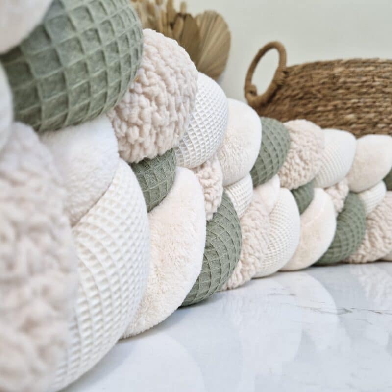Tresse de lit – Kaki et écru texturée – Tour de lit tresse 4 brins