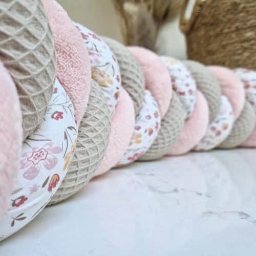 Tresse de lit beige et rose