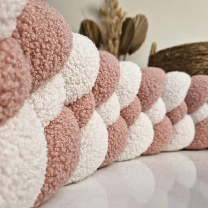 Tresse de lit 4 brins – Teddy rose et teddy écru – Tour de lit cabane