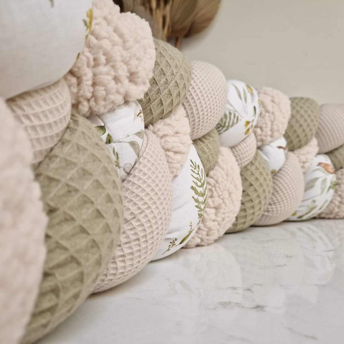 Tresse de lit 4 brins – Feuillage, sherpa et olive clair – Tresse de lit cabane