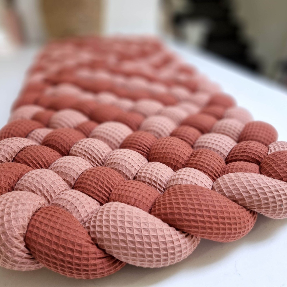 Tapis tressé marsala et paprika – Plusieurs tailles – Matelas tressé
