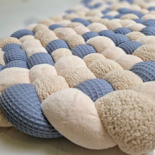 Tapis tressé bleu