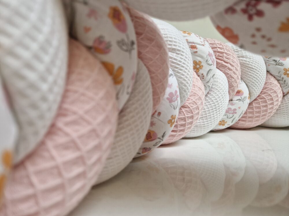 contour de lit tresse fleuri