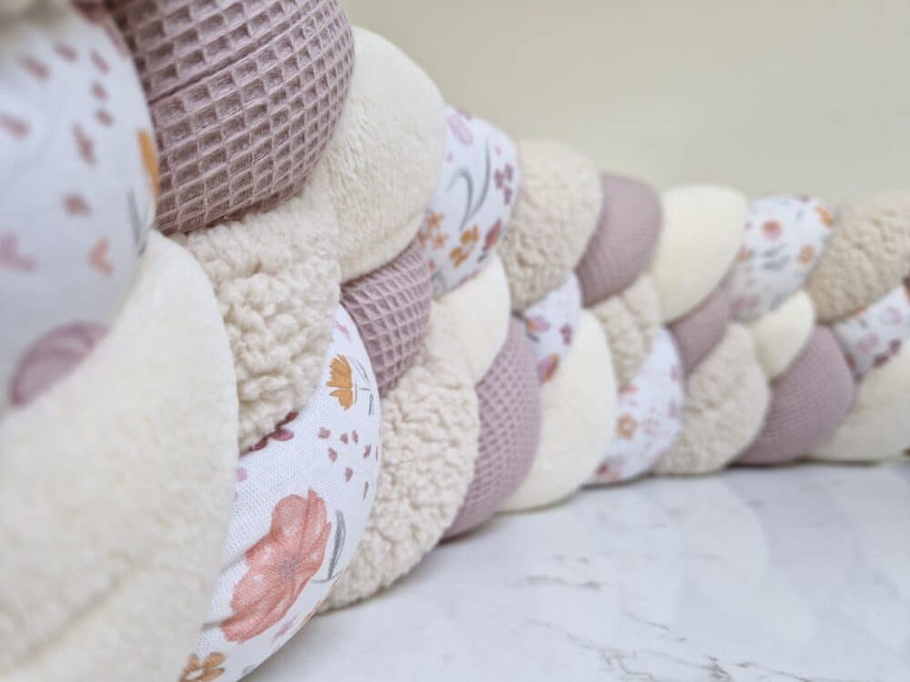Tour de lit tresse fleuri