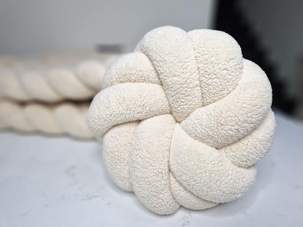 Tresse-de_lit_1216 Coussin tressé