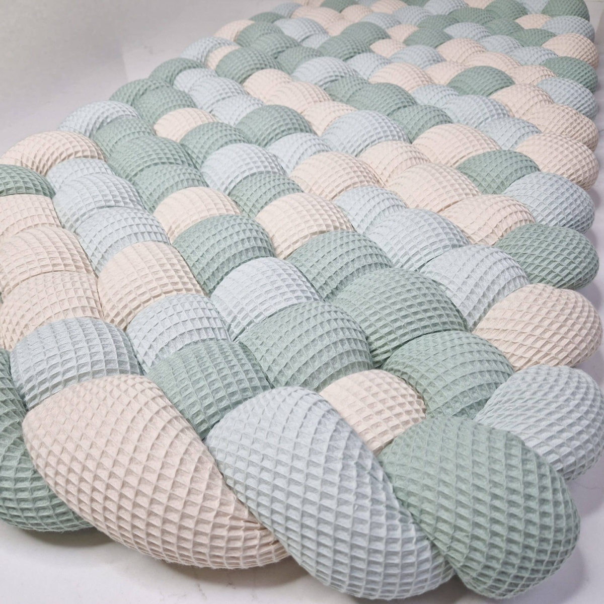 Tapis tressé vert d&rsquo;eau et sauge – Plusieurs tailles – Matelas tressé
