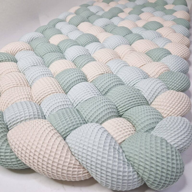 Tapis tressé vert d&rsquo;eau et sauge – Plusieurs tailles – Matelas tressé